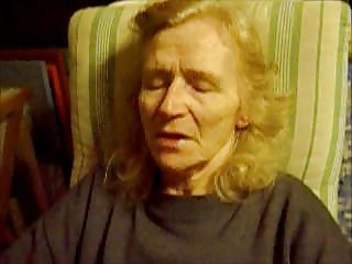 Pornografia on-line russo mulheres incesto velha avó de 75 anos se masturbar